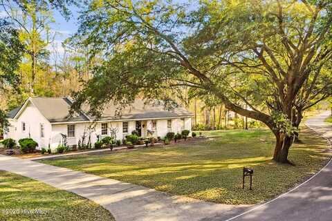 3211 Wedgewood Drive, Trent Woods, NC 28562