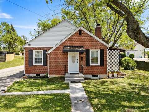 30 James Street, Christiansburg, VA 24073