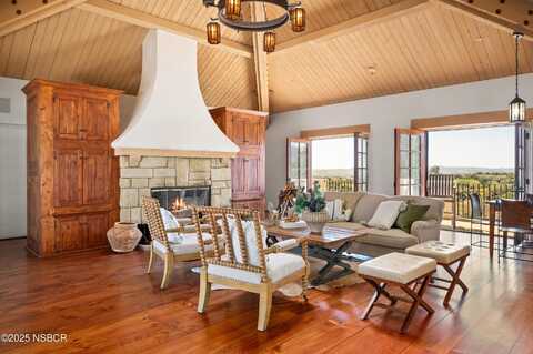 3650 E Oak Trail Road, Santa Ynez, CA 93460
