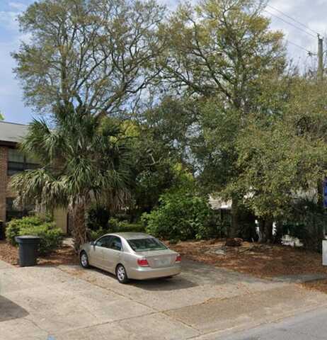 208 SE 1St Street, Fort Walton Beach, FL 32548