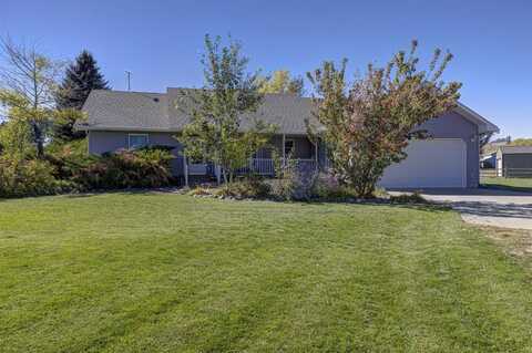 9 Trotter Rd, Cody, WY 82414