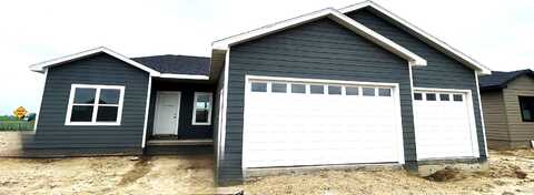 710 17th St SE, Orange City, IA 51041
