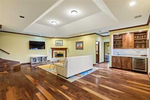 6208 Waterford Boulevard, Oklahoma City, OK 73118