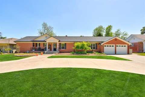 1804 Dorchester Place, Nichols Hills, OK 73120