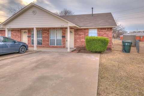 828 Russell Circle, Norman, OK 73071