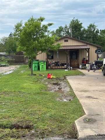 923 N 3rd Street, Okemah, OK 74859