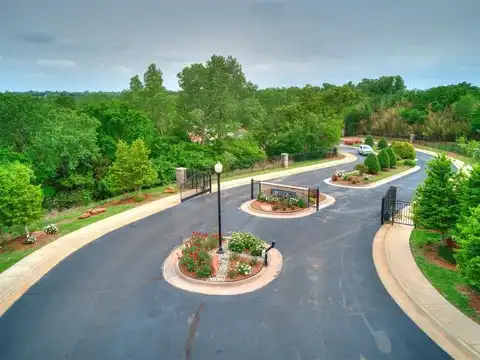 4433 Redbud Circle, Oklahoma City, OK 73111