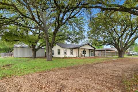 6864 Golinda Drive, Lott, TX 76655