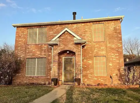 903 Kathryn Drive, Lewisville, TX 75067