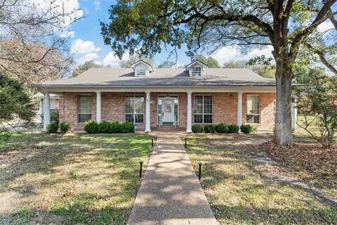 105 Lost Oaks Drive, Waco, TX 76705