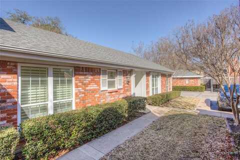 1029 Roaring Springs Road, Fort Worth, TX 76114