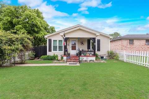 405 Pecan Street, Forreston, TX 76041