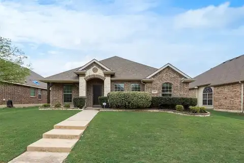209 Gatehouse Drive, Red Oak, TX 75154