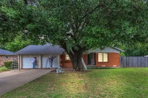 210 N Summit Street, Red Oak, TX 75154