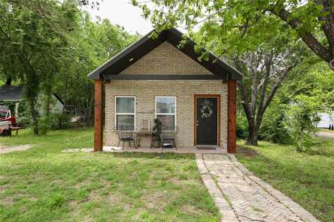 1013 Clay Street, Nocona, TX 76255