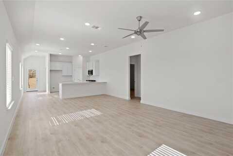 800 Pine Beach Drive, McKinney, TX 75071