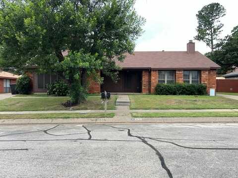 1037 Stableway Lane, Bedford, TX 76022