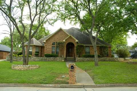 34 Rolling Hills Circle, Denton, TX 76205