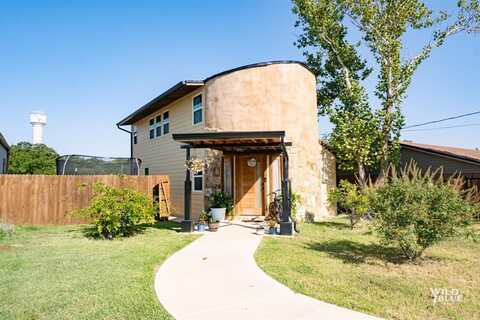 507 S Ostrom Avenue, Eastland, TX 76448
