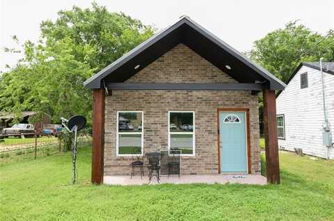 1009 Clay Street, Nocona, TX 76255