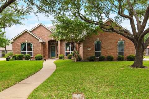 1612 Twin Oaks Drive, Cleburne, TX 76033
