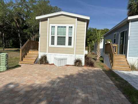 11240 N Northwood Dr, Inglis, FL 34449