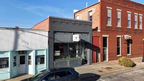 108 E 1ST ST, Ellsworth, KS 67439