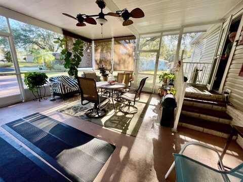 303 Wen Bar Circle, Plant City, FL 33565