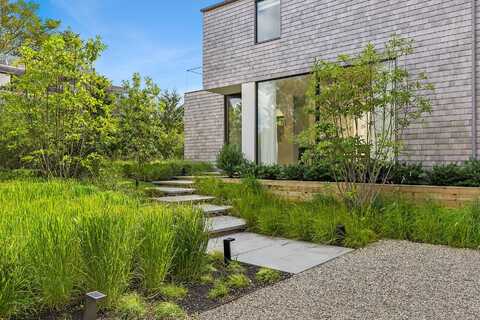 16 North Harbor Drive, Sag Harbor, NY 11963