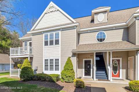 507 Mallards Pond Lane, Guilderland, NY 12303