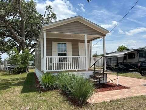 16731 US-301, Dade City, FL 33523