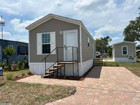 16731 US-301 #15, Dade City, FL 33523
