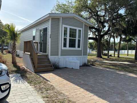 11240 N Northwood Dr, Inglis, FL 34449