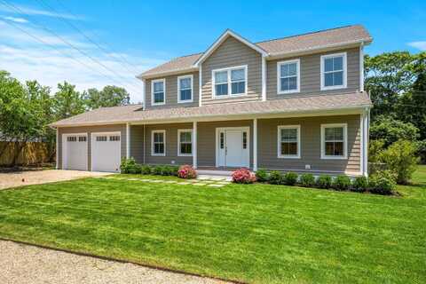 7 Fanning Avenue, Hampton Bays, NY 11946