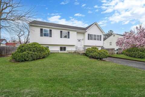 55 Woodycrest Avenue, Farmingville, NY 11738