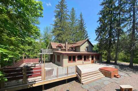 21 Garfield, Hunter, NY 12442