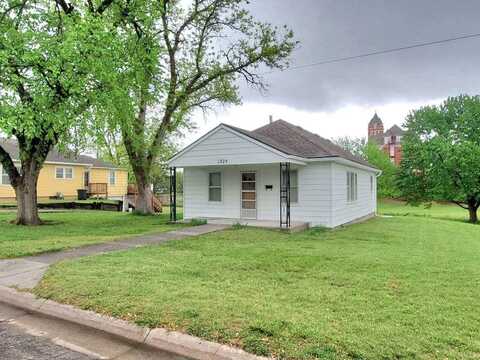 1325 State Street, Concordia, KS 66901