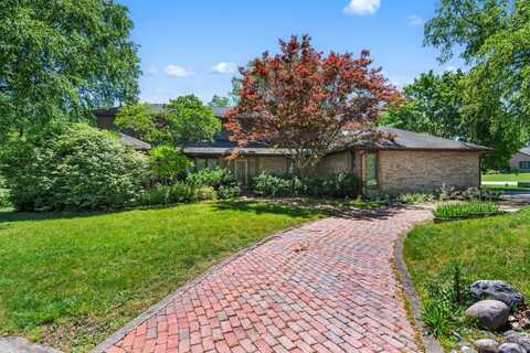 1904 Oak Creek Rd, Springfield, IL 62704