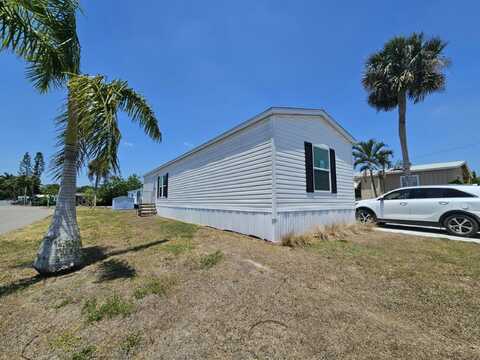 447 Suwanee Drive, North Fort Myers, FL 33917