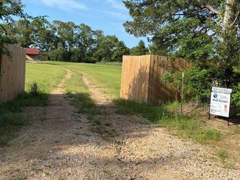 3163 E 2105 Rd, Hugo, OK 74743