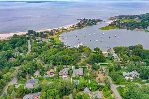 161 Wooleys Drive, Southampton, NY 11968