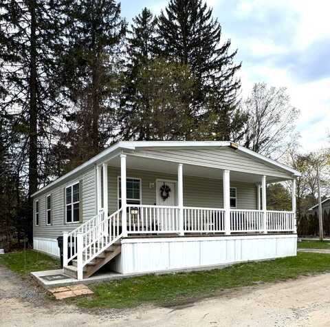 413 Saratoga Rd, Glenville, NY 12302