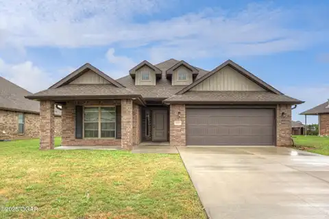 1810 Boyer Place Place, Webb City, MO 64870