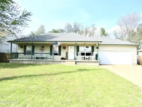 1431 Logan Drive, Webb City, MO 64870