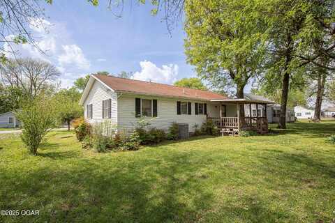 802 Cherry Street, Lamar, MO 64759