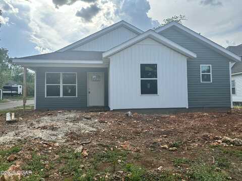 402 N Jackson Avenue, Joplin, MO 64801