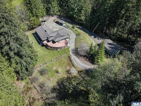 212 Deer Park Ln, Port Angeles, WA 98362