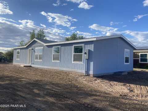 24340 N Marblehead Avenue, Paulden, AZ 86334