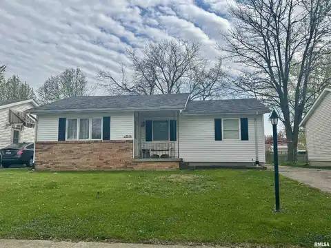 2916 E Griffiths Avenue, Springfield, IL 62702