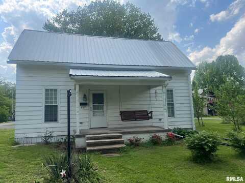 809 S COMMERCIAL Street, Benton, IL 62812